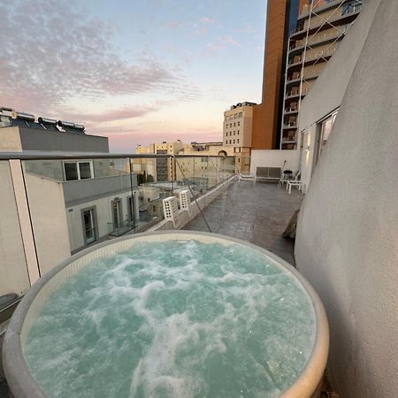 Paceville Sea View Penthouse With Jacuzzi! San Ġiljan Kültér fotó