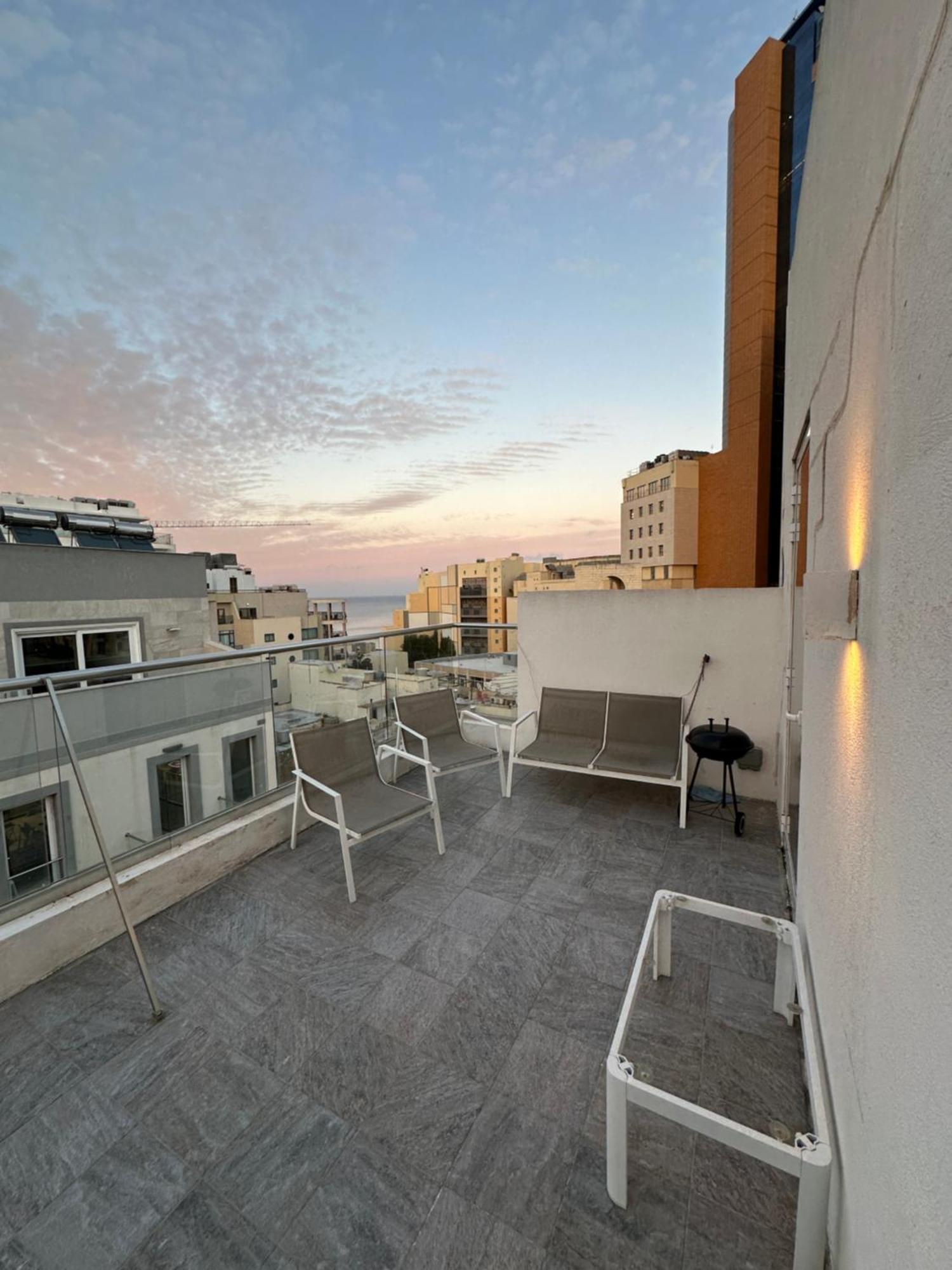Paceville Sea View Penthouse With Jacuzzi! San Ġiljan Kültér fotó