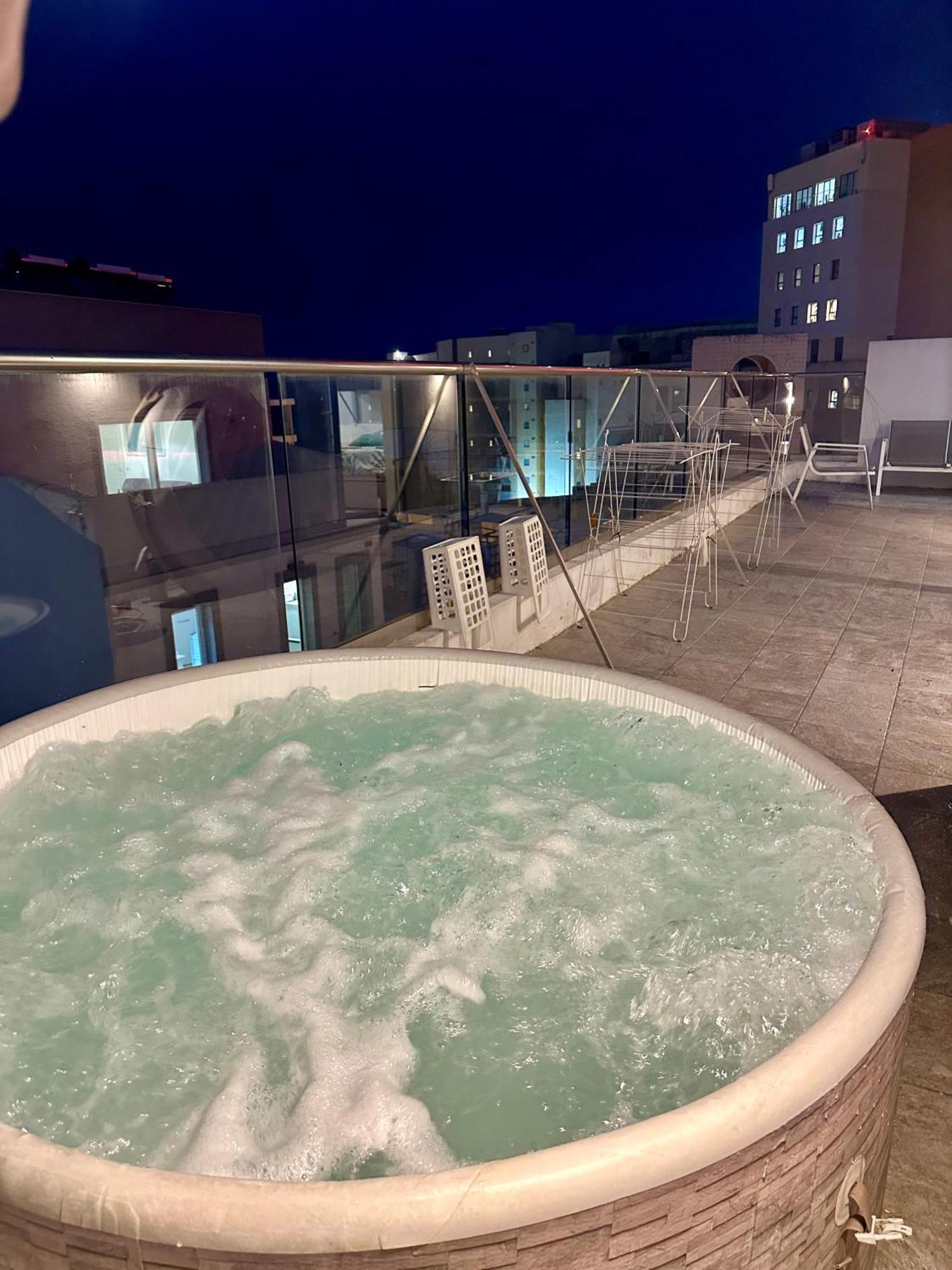 Paceville Sea View Penthouse With Jacuzzi! San Ġiljan Kültér fotó