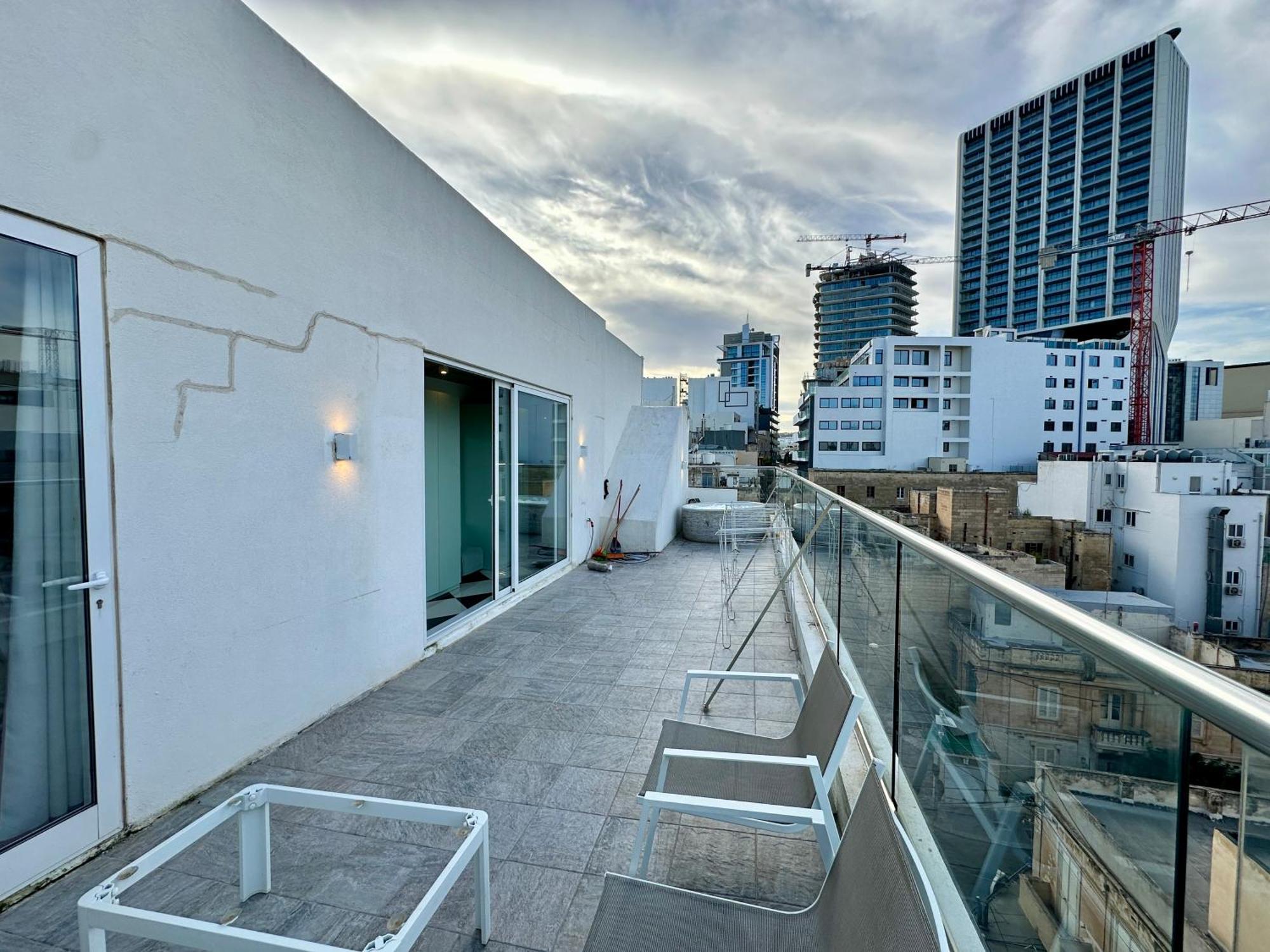 Paceville Sea View Penthouse With Jacuzzi! San Ġiljan Kültér fotó
